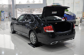 2012款双龙主席W