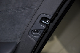 2012款双龙主席W