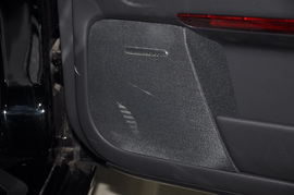 2012款双龙主席W