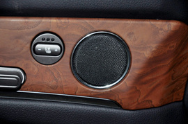 2012款双龙主席W