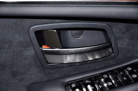 2012款双龙主席W