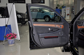 2012款双龙主席W