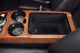 2012款双龙主席W