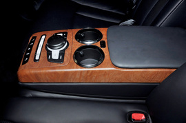 2012款双龙主席W