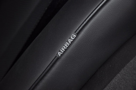 2012款双龙主席W