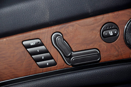 2012款双龙主席W