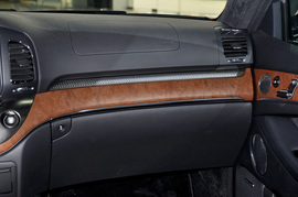 2012款双龙主席W