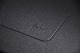 2012款双龙主席W