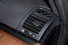 2012款双龙主席W