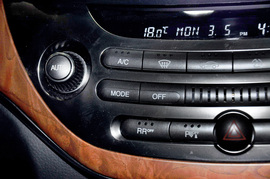 2012款双龙主席W