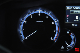 2012款双龙主席W