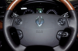 2012款双龙主席W