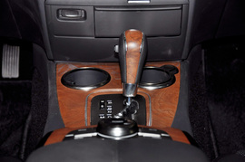 2012款双龙主席W