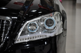 2012款双龙主席W