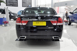 2012款双龙主席W