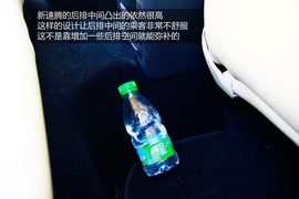 2012款一汽大众全新速腾1.4TSI旗舰型对比