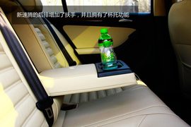 2012款一汽大众全新速腾1.4TSI旗舰型对比