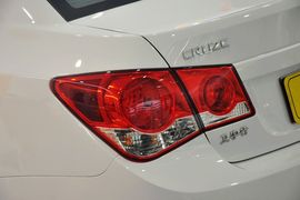 2012款雪佛兰科鲁兹1.8SE手自一体舒适版
