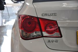 2012款雪佛兰科鲁兹1.8SE手自一体舒适版