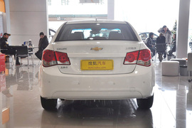 2012款雪佛兰科鲁兹1.8SE手自一体舒适版