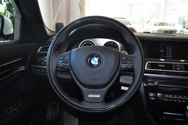 2011款宝马740Li施坦威全球限量版