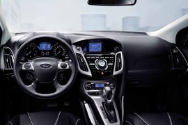 2012款长安福特全新福克斯两厢