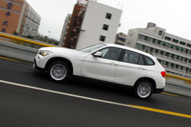 2012款国产宝马X1深圳试驾