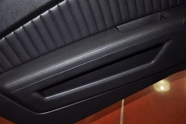 2012款福特野马Shelby