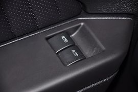 2012款福特野马Shelby
