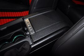 2012款福特野马Shelby