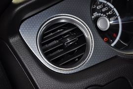 2012款福特野马Shelby