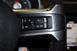 2012款福特野马Shelby