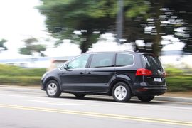 2012款大众夏朗2.0TSI豪华型试驾实拍