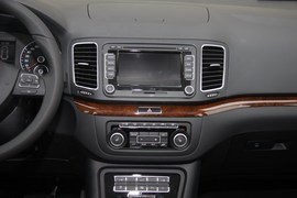 2012款大众夏朗2.0TSI豪华型试驾实拍
