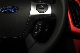 2012款福特新福克斯两厢