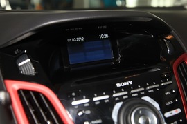 2012款福特新福克斯两厢
