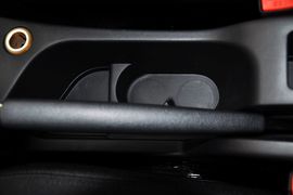 2012款标致307两厢1.6L手动舒适版
