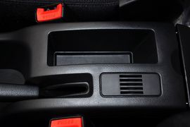 2012款标致307两厢1.6L手动舒适版