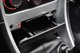 2012款标致307两厢1.6L手动舒适版