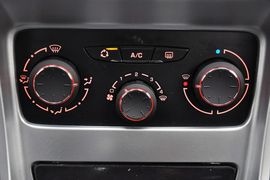 2012款标致307两厢1.6L手动舒适版