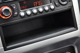 2012款标致307两厢1.6L手动舒适版