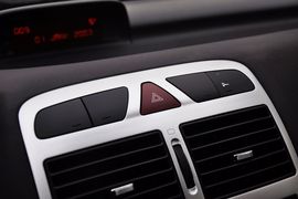 2012款标致307两厢1.6L手动舒适版