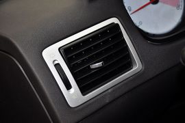 2012款标致307两厢1.6L手动舒适版