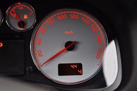 2012款标致307两厢1.6L手动舒适版