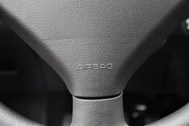 2012款标致307两厢1.6L手动舒适版