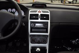 2012款标致307两厢1.6L手动舒适版