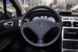 2012款标致307两厢1.6L手动舒适版