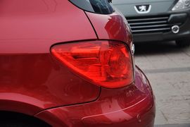 2012款标致307两厢1.6L手动舒适版