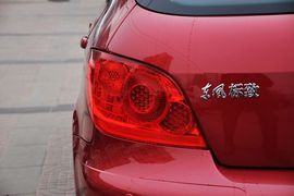 2012款标致307两厢1.6L手动舒适版