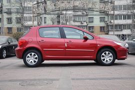 2012款标致307两厢1.6L手动舒适版